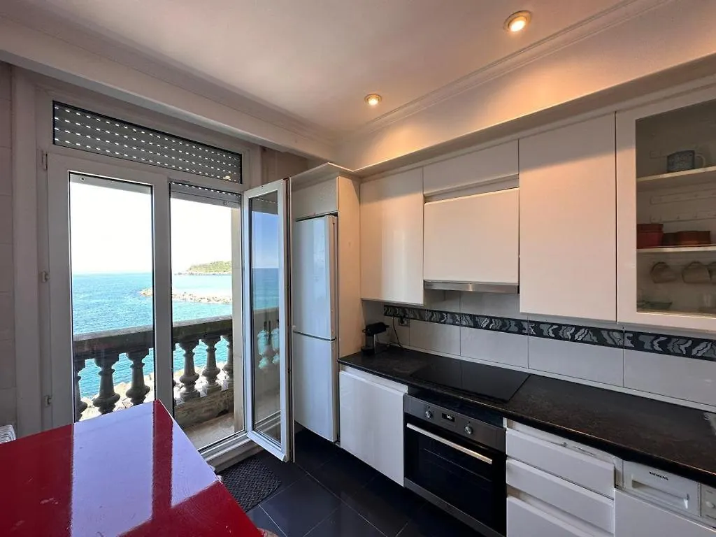 Titanic Apartment San Sebastian