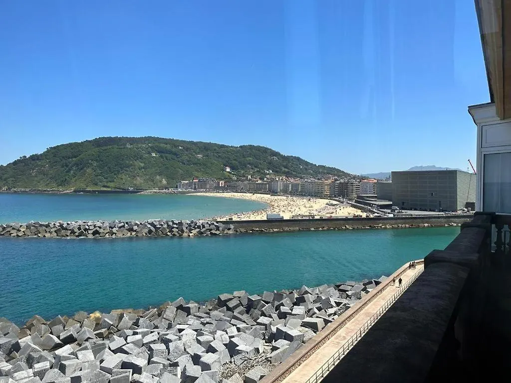 Titanic Apartment San Sebastian